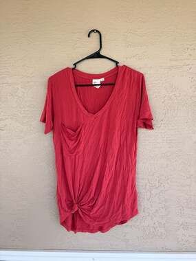 White Crow Red V-Neck Front Knot Pocket Tee, Women's Size Small